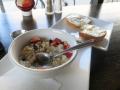 Frühstück im nahegelegenen Café